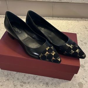 NWT Fiorangelo Black Flats with Gold Detail, EU Size 37, US Size 6.5 - 7